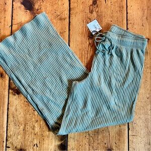 American Eagle- 🦅 Super soft oversized comfy pajama bottoms Sz SM